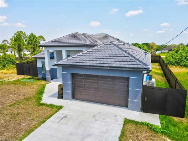 Lehigh Acres Residential, 3804 SW 16th St, Lehigh Acres, Florida 33976, image 1