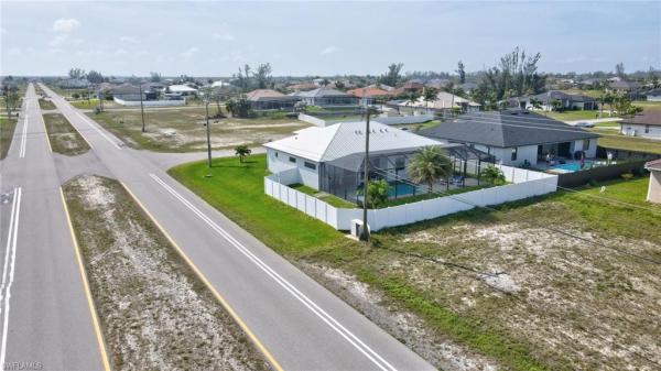 Cape Coral Residential, 1601 38th Pl, Cape Coral, Florida 33993, image 1