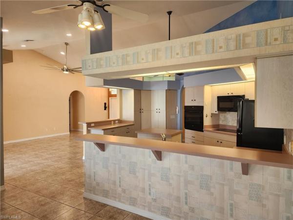 Cape Coral Residential, 4421 26th Ct, Cape Coral, Florida 33914, image 2