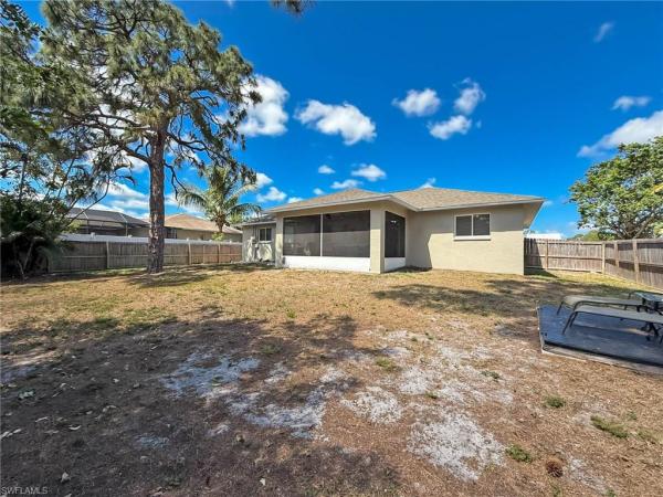 San Carlos Park, 18237 Apple Rd, Fort Myers, Florida 33967, image 1