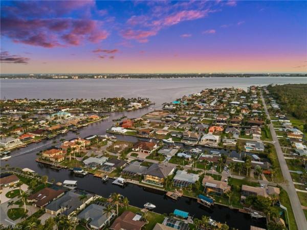 Cape Coral, 127 56th Ter, Cape Coral, Florida 33914, image 1