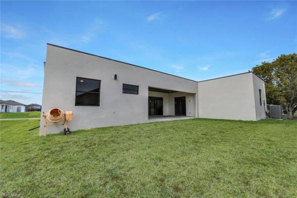 Cape Coral Residential, 105 37th Pl, Cape Coral, Florida 33991, image 2