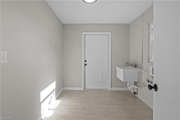 Whiskey Creek Club Estates, 5327 W Shalley Cir, Fort Myers, Florida 33919, image 2