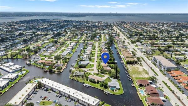 Yacht Club, 5114 York Ct, Cape Coral, Florida 33904, image 2