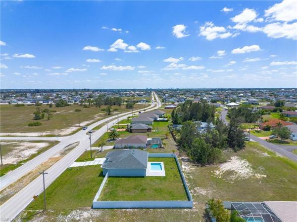 Cape Coral Residential, 1724 W Embers Pkwy, Cape Coral, Florida 33993, image 1