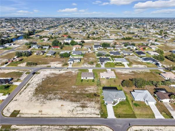 Cape Coral Residential, 925 2nd Pl, Cape Coral, Florida 33909, image 2