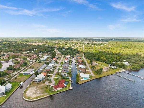 North Fort Myers No HOA, 7195 Reymoor Dr, North Fort Myers, Florida 33917, image 2