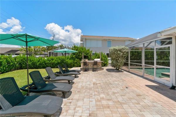 Bonita Shores, 390 Valley Dr, Bonita Springs, Florida 34134, image 1