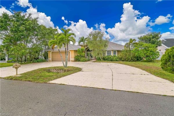 Cape Coral Residential, 2614 Santa Barbara Pl, Cape Coral, Florida 33914, image 1
