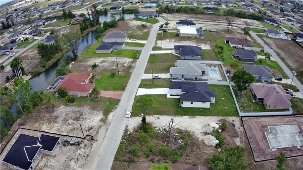 Cape Coral Residential, 1806 20th Ter, Cape Coral, Florida 33993, image 2