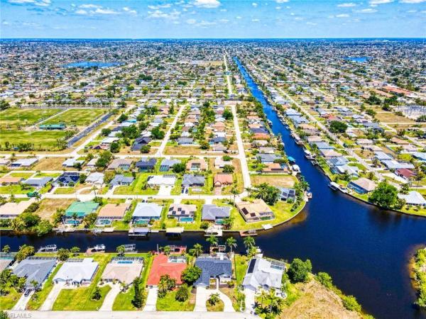 Cape Coral Residential, 205 42nd Ter, Cape Coral, Florida 33914, image 3