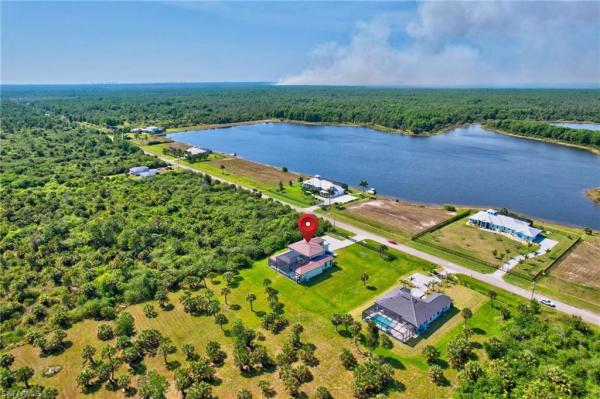 Naples No HOA, 450 W Shady Hollow Blvd, Naples, Florida 34120, image 1