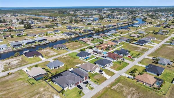 1621 37th Pl, Cape Coral, Florida 33993, image 1