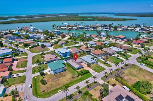 Isles Of Capri, 112 Capri Blvd, Naples, Florida 34113, image 1