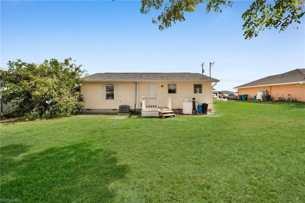 Lehigh Acres Residential, 4304 SW 11th St, Lehigh Acres, Florida 33976, image 1