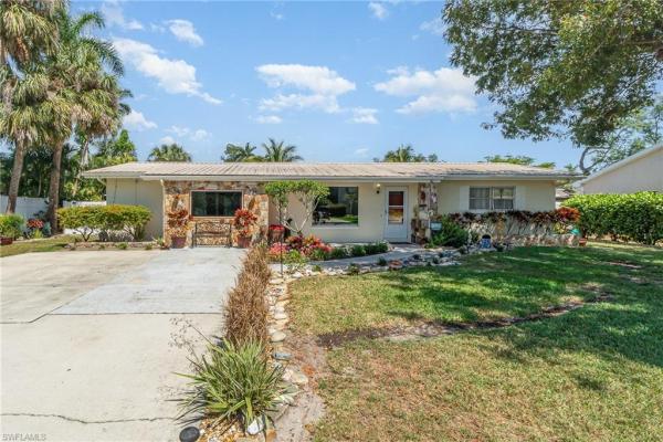Palmlee Park, 3717 Rogers St, Fort Myers, Florida 33901, image 1