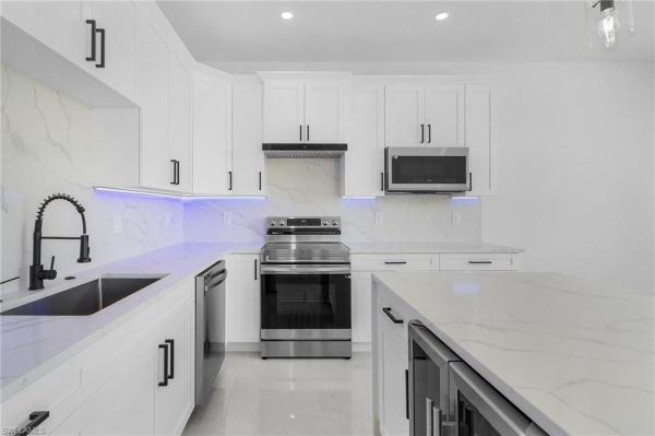 Cape Coral Residential, 927 13th Pl, Cape Coral, Florida 33909, image 2
