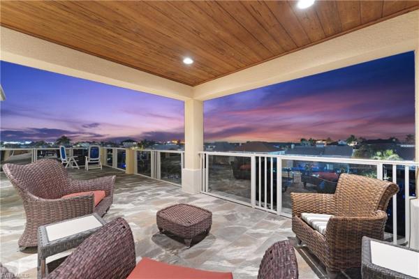 Siesta Isles, 18276 Cutlass Dr, Fort Myers Beach, Florida 33931, image 1