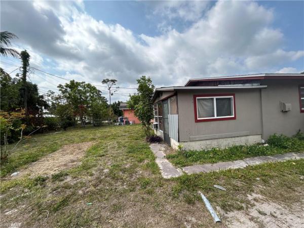 Pine Manor, 5467 4th Ave, Fort Myers, Florida 33907, image 3