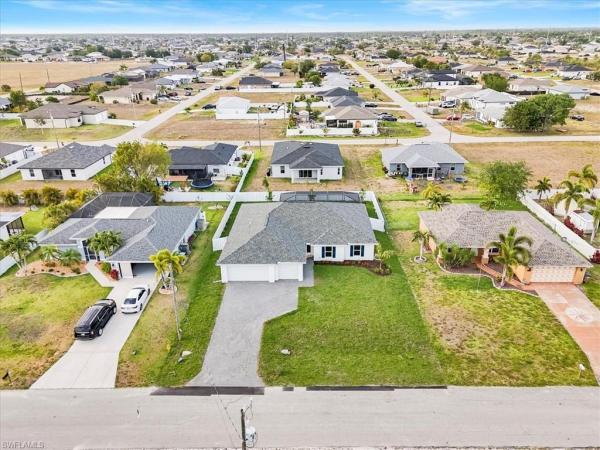 Cape Coral Residential, 423 20th St, Cape Coral, Florida 33993, image 1