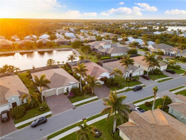 Savannah Lakes, 14731 Nautilus Pl, Naples, Florida 34114, image 1