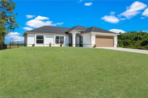 Lehigh Acres, 735 S Naples Ave, Lehigh Acres, Florida 33974, image 1