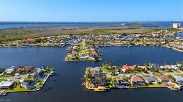 Cape Coral Residential, 603 53rd Ter, Cape Coral, Florida 33914, image 2