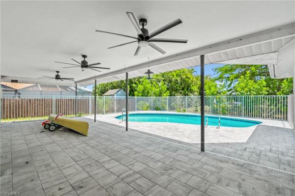 Island Park Woodlands, 6019 Birnam Wood Ln, Fort Myers, Florida 33908, image 2
