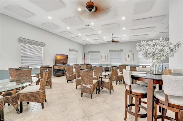 Blue Heron, 7811 Regal Heron Cir #4, Naples, Florida 34104, image 2