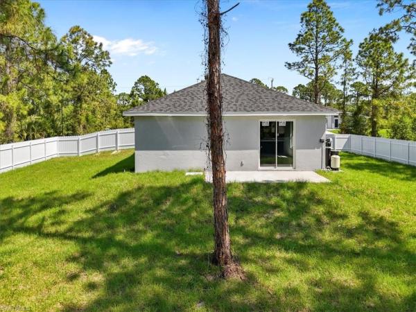 Lehigh Acres Residential, 924 E Berg St, Lehigh Acres, Florida 33974, image 1