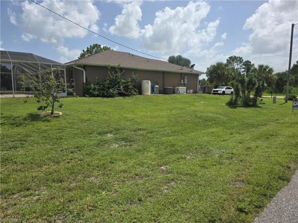 Lehigh Acres, 705 S Columbus Blvd, Lehigh Acres, Florida 33974, image 1