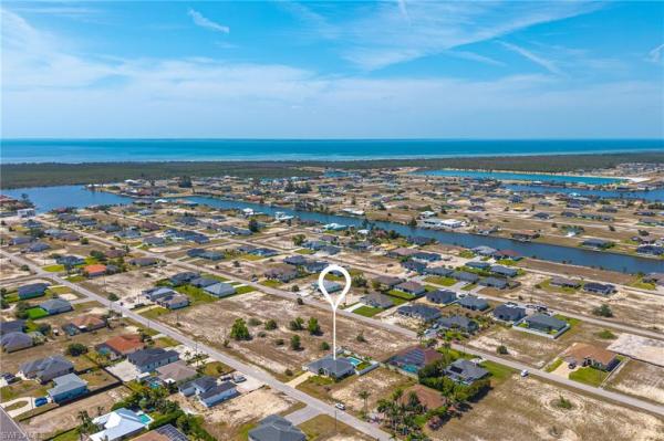 Cape Coral Residential, 4201 32nd St, Cape Coral, Florida 33993, image 2