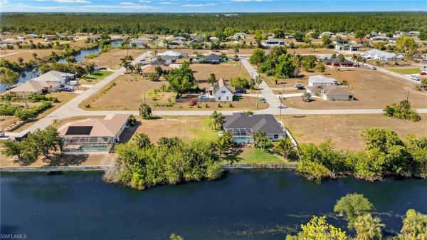 Cape Coral Residential, 2042 26th St, Cape Coral, Florida 33909, image 2