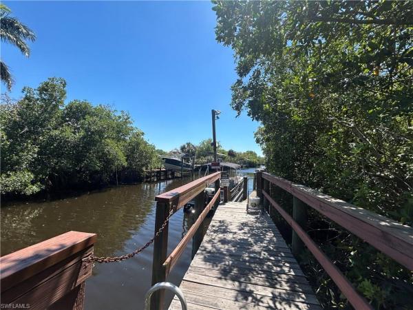 Foxmoor Lakes, 15464 Crystal Lake Dr, North Fort Myers, Florida 33917, image 3