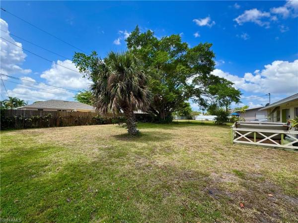 Cape Coral Residential, 1526 42nd St, Cape Coral, Florida 33904, image 2
