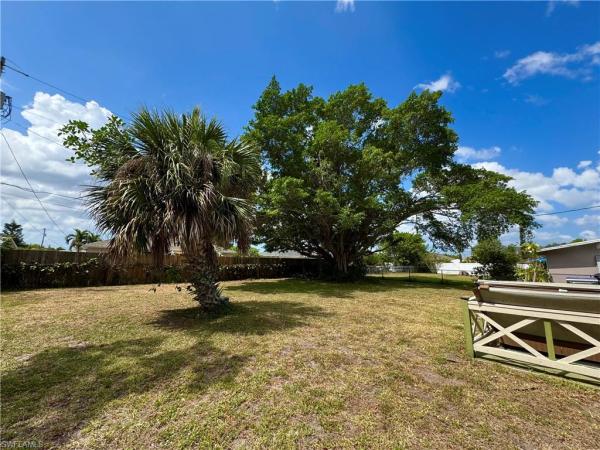 Cape Coral, 1526 42nd St, Cape Coral, Florida 33904, image 1