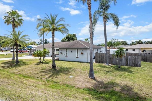 Fort Myers Shores, 2551 Barcelona Ave, Fort Myers, Florida 33905, image 1