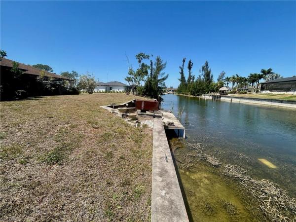 Cape Coral, 415 7th Ter, Cape Coral, Florida 33991, image 2