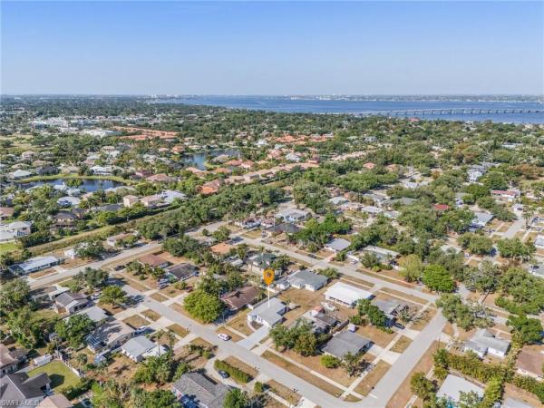 Palmlee Park, 3918 La Palma St, Fort Myers, Florida 33901, image 2
