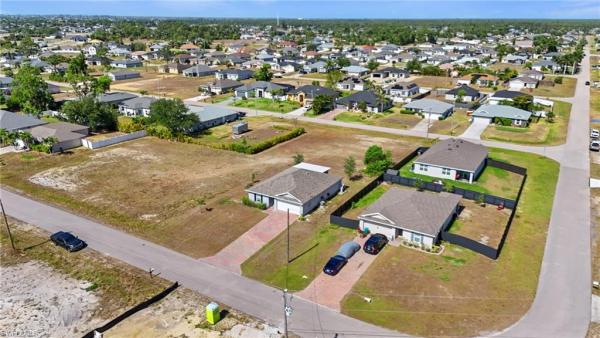 Cape Coral Residential, 3622 14th Pl, Cape Coral, Florida 33909, image 2