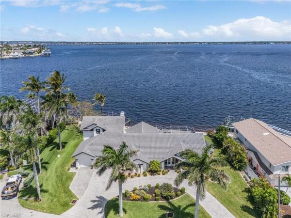 Cape Coral, 2803 22nd Pl, Cape Coral, Florida 33904, image 1