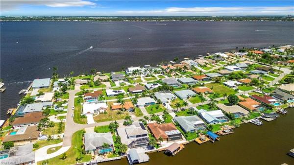 Cape Coral Residential, 3324 22nd Pl, Cape Coral, Florida 33904, image 2