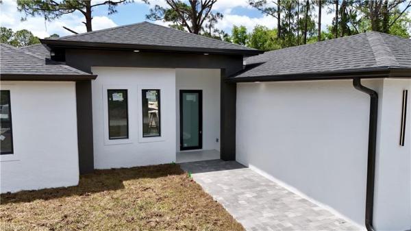 512 S Genesee Ave, Lehigh Acres, Florida 33974, image 1