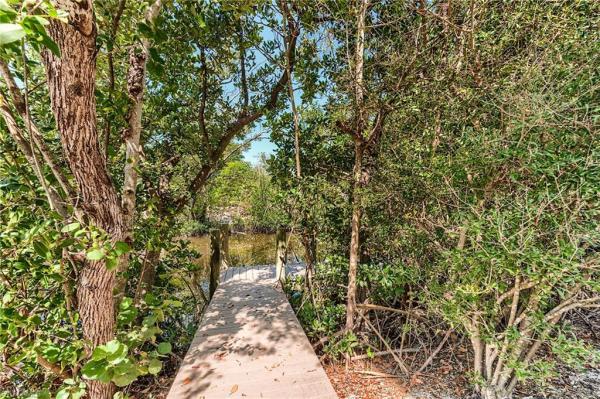 Sanibel Estates, 1111 Schooner Pl, Sanibel, Florida 33957, image 2