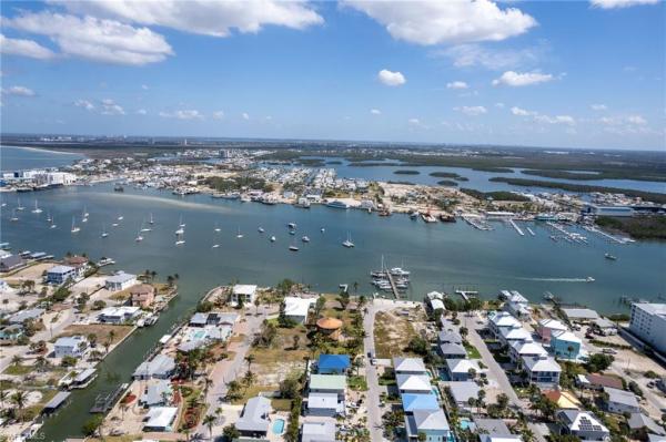 Fort Myers Beach No HOA, 249 Pearl St, Fort Myers Beach, Florida 33931, image 2