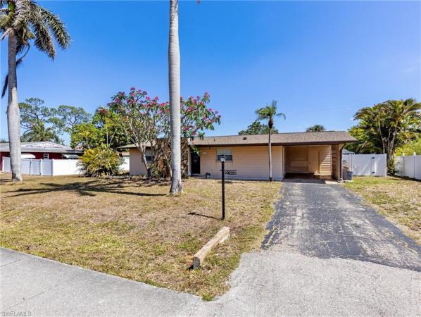 2107 Woodland Blvd, Fort Myers, Florida 33907, image 1