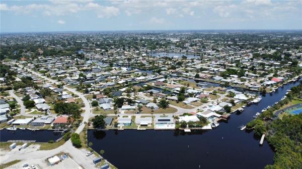 Waterway Estates, 4318 Pacific Cir, North Fort Myers, Florida 33903, image 1