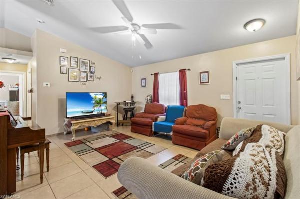 Lehigh Acres, 2905 S Villa Ave, Lehigh Acres, Florida 33976, image 1