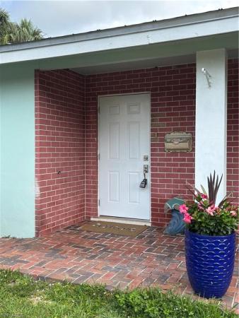 North Fort Myers No HOA, 16991 Carolyn Ln, North Fort Myers, Florida 33917, image 2