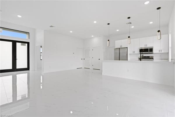 Lehigh Acres Residential, 923 N Venice Ave, Lehigh Acres, Florida 33971, image 1
